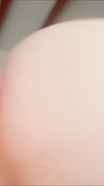 Nezaboravan trenutak iz "Fit Tgirl Fucks & Creampies Pussy - Sarina Havok"
