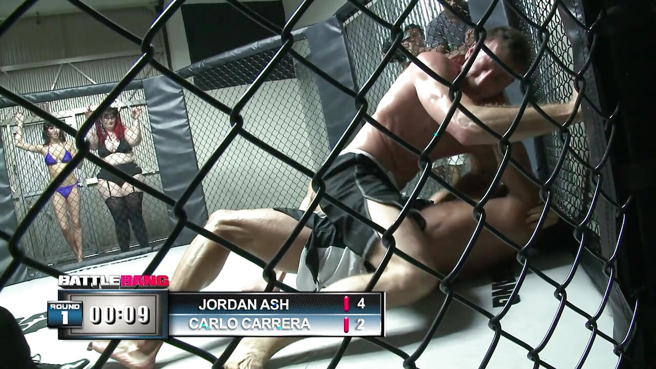 Susvad bhare chhed ka bhari khnbha kooch chehre se bhara chhota dikhta hai