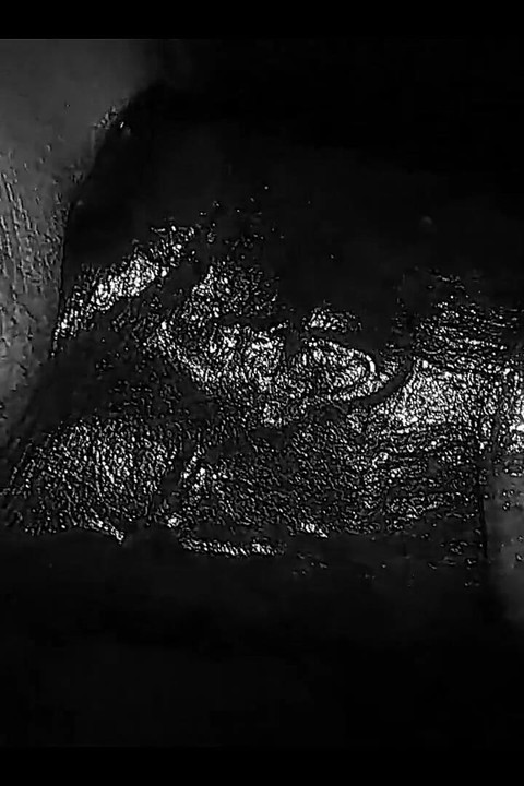 抹油的饥渴男人一边呻吟一边自慰大黑屌