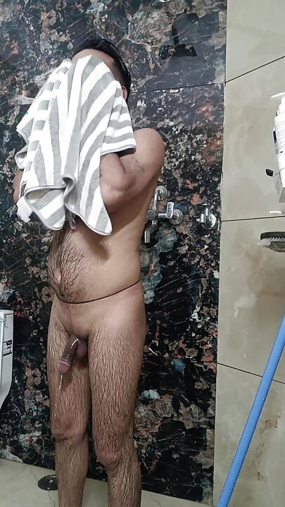Indian desi police officer uncle get sucked and sucking with neighbour uncle and army officer uncle