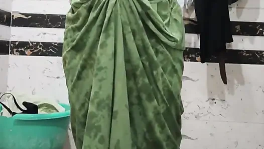 Priya si kakak ipar india lagi pamer tubuh aduhainya