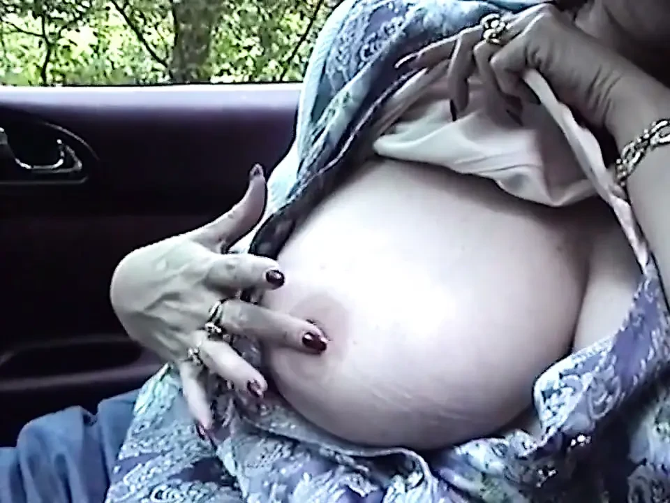Real Amateur Homemade Stepaunty Wears Nylon Stockings Shows Arches & Huge Tits in Car