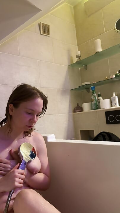 Isot tissit ja kovat nännit