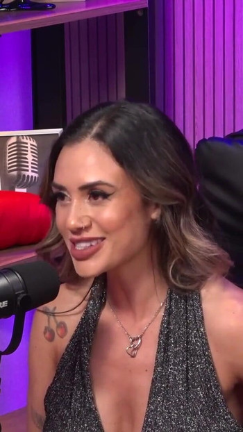 ช่วงเวลาที่ห้ามแชร์จาก "Podcast Completo com Rafaela Lima"