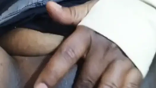 Tante India panggilan toket panas untuk menyetubuhiku