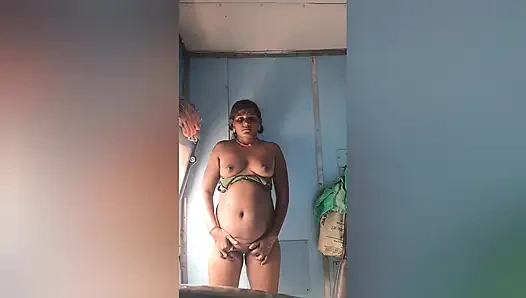 Loan emi ke Badle Bhabhi ji Ne Apne boobs pila diye or Lund ka pani bhi pinliya