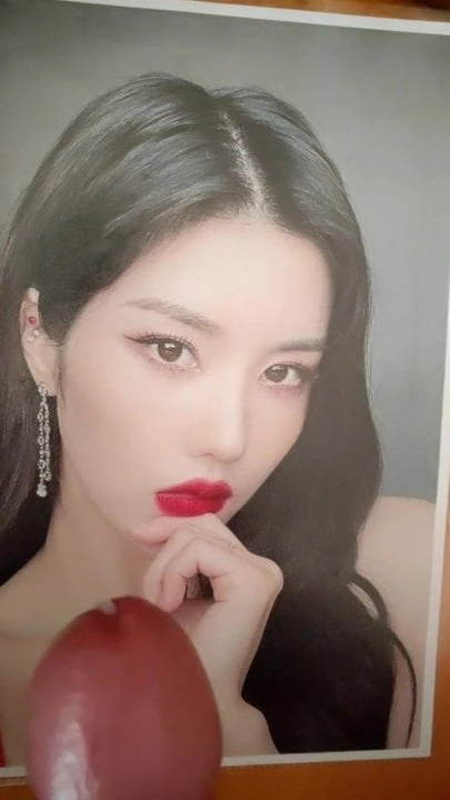 Eunbi cum tisztelgés 01