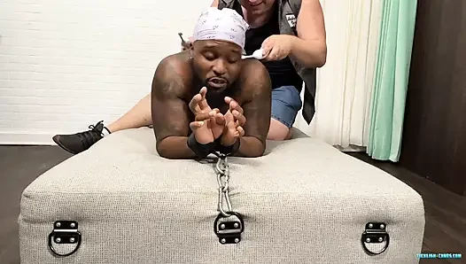 Dallas araba tamiri için gıdıklandı