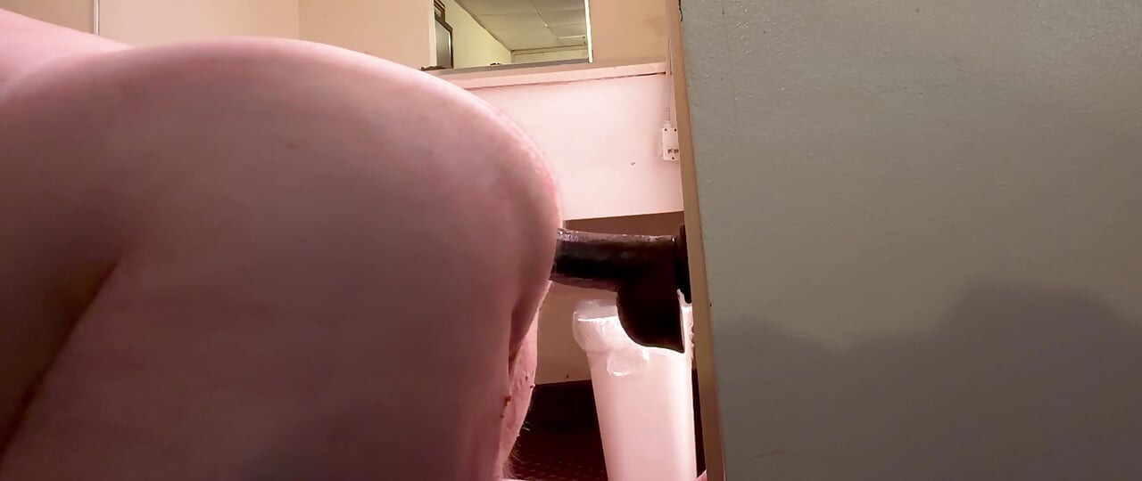Fat guy solo play time