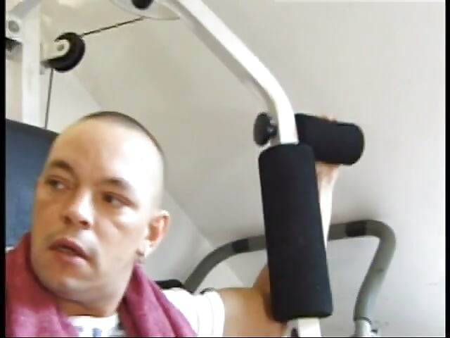 Gay dudes get horny during their workout