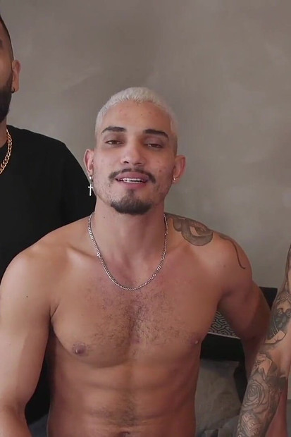 Veliki kurac mršavi twink jebe mišićavu guzicu bez kondoma Jao Lucas, neobrezani kralj