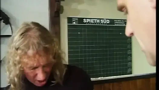 Vintage Double Penetration with Blonde MILF Cumshot in Mouth