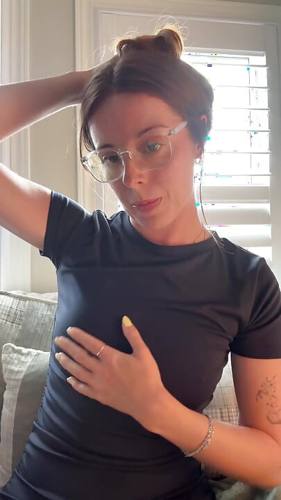 Hottie in Glasses Tells You How to Stroke!
