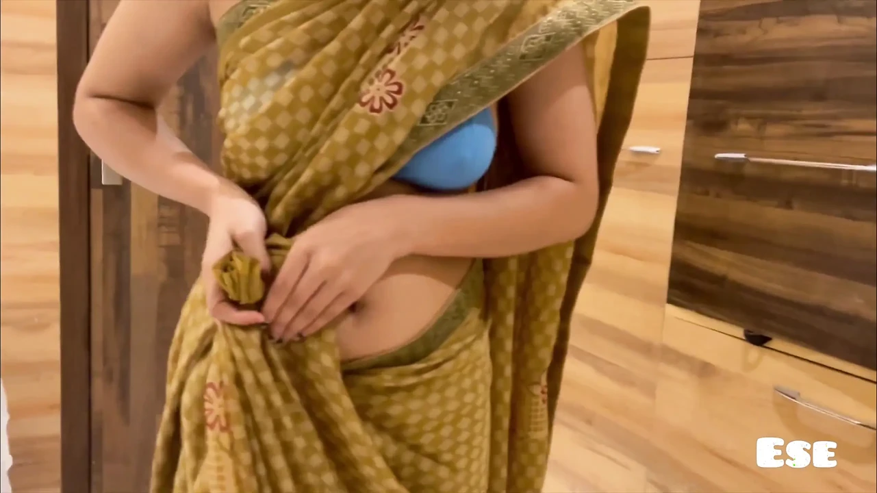 Electrician Fucks Bhabhi Ft. Sammy Sins & Alisha Singh