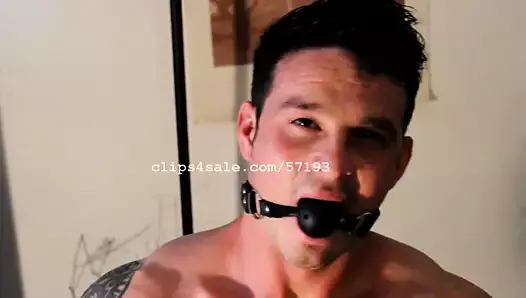 Männliche Bondage - Cody Lakeview mit geknebelt