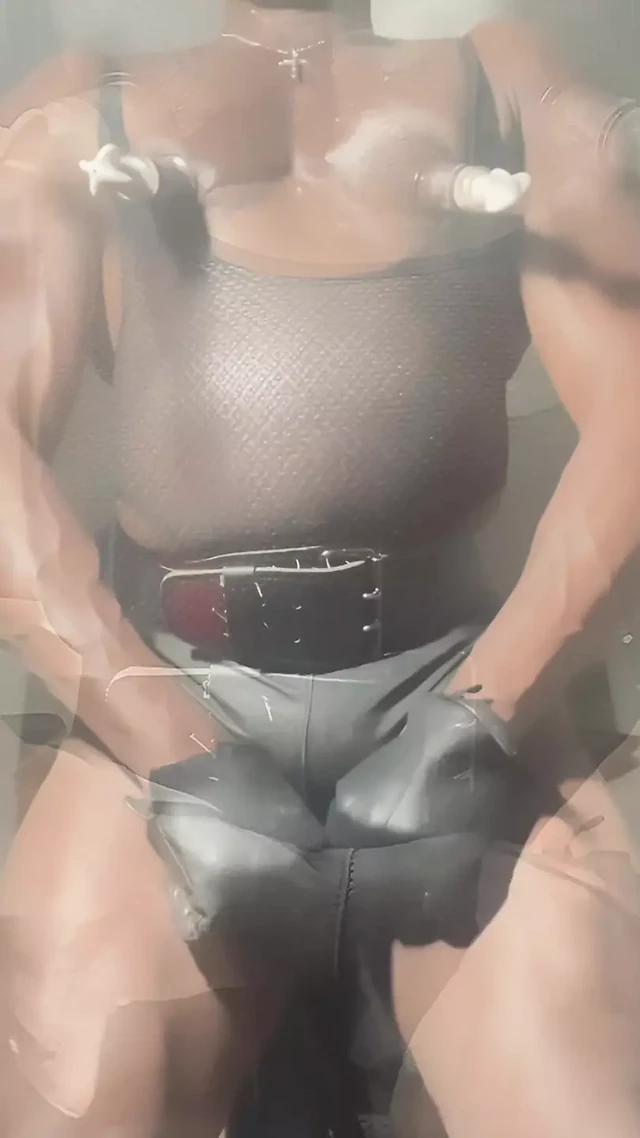 Preview: Tight Leather Shorts Toying & Titpump
