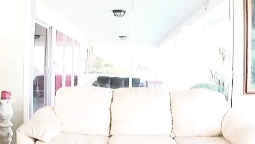 Сцена с Wild Tennies - 2_Asian юная крошка получает огромный черный член в ее рот и киску