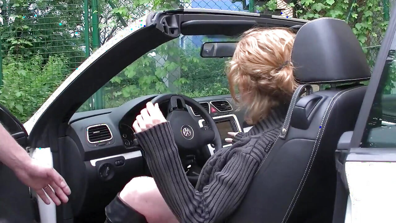 Dacă tata știa! Mama se întâlnește afară pentru a face lucruri obraznice!