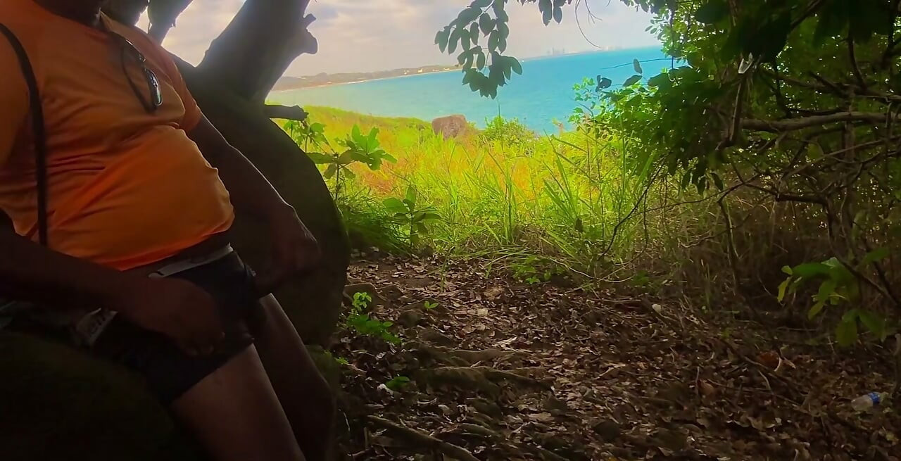Gemuk Gay Mengisap Atau Orang Asing Di Pantai