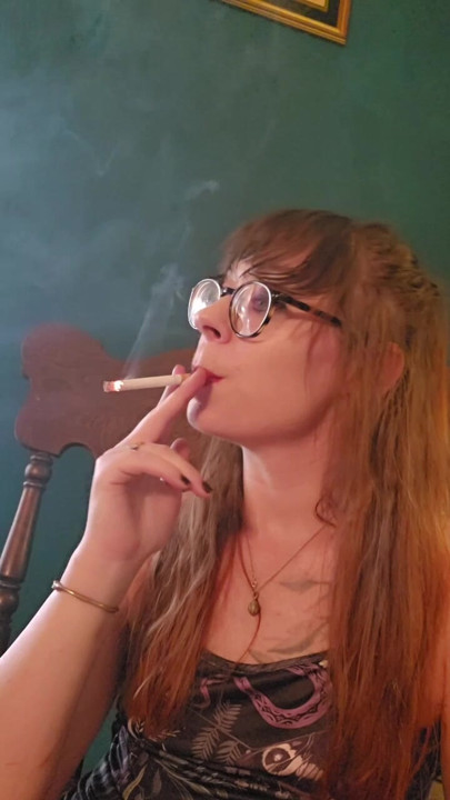 A Ms.Thrope decide soprar fumo na tua cara