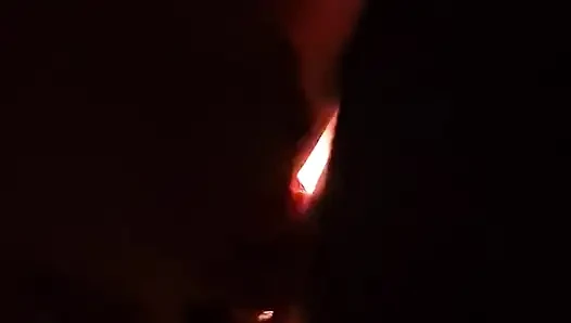 Мокрая и возбужденная в домашнем видео