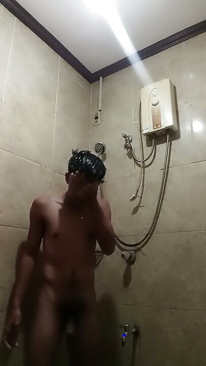 Filipino Solo Shower: Slim Asian Twink Jerks Big Cock