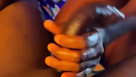 Я изменила своему парню, потому что я обожаю изогнутый хуй моего соседа