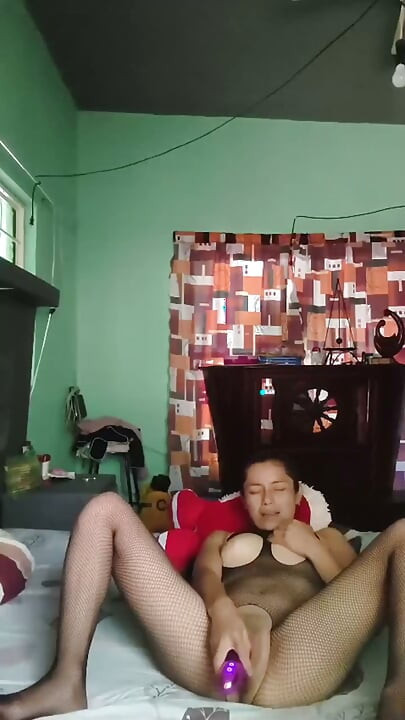 Jerking me off until I come