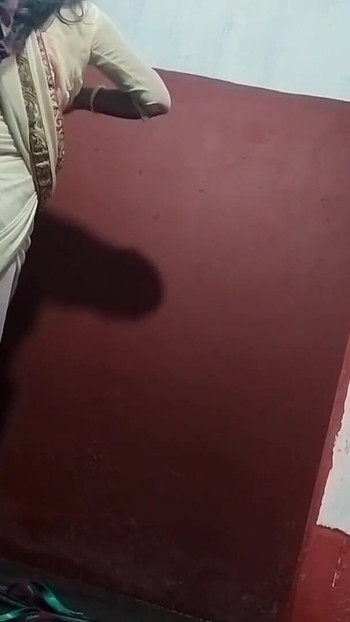 Morate podijeliti trenutak iz "Seljačka žena se jebe u seksu u kupaonici (službeni video Villagesex91 )"