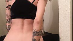 Yoga Girl Loves Bouncing her Ass