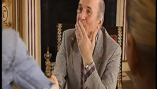 Büyük memeli sarışın Alman orta yaşlı seksi kadın gavatta sikiliyor