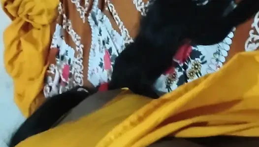 Aku menyetubuhi saudari iparku dengan keras di kamar sepanjang malam.