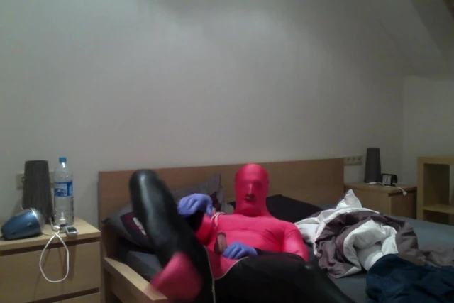 Wearing spandex and Latex with cumshoot!