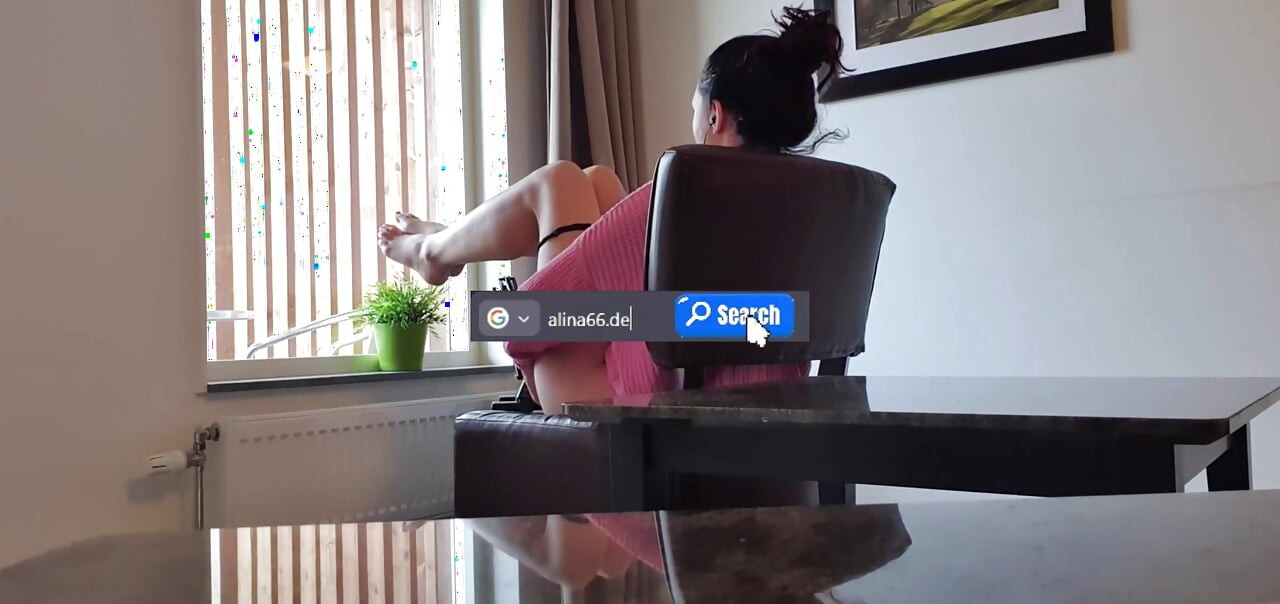 Nemačka devojka masturbira otvorenim prozorom ispred komšija (ASMR-JOI)