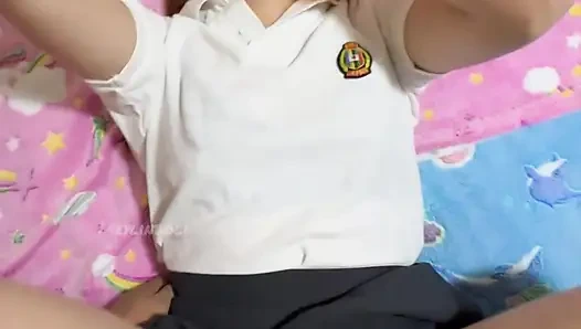 Студентку трахает с миссионерской позиции ее учитель