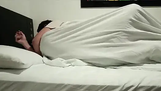 Ich mache liebe mit meinem stiefbrud in ihrem zimmer