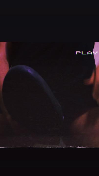 Još uvek cipele mog polubrata! Mnogo uživam