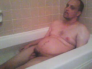Een tijdje masturberen in de badkuip