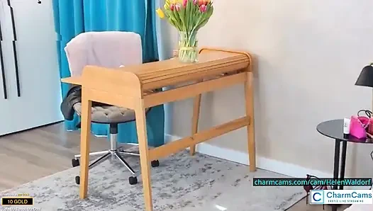 Helenwaldorf'un kendine güvenen flört dengeleri var