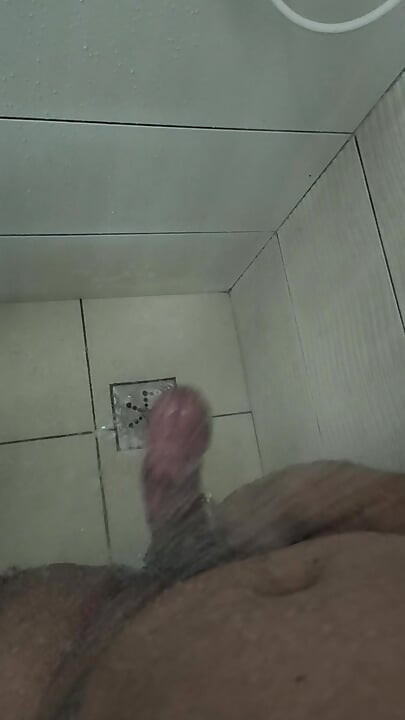 Handjob cumming