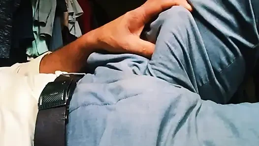Asyalı yaşlı adam mastrubation büyük yarak