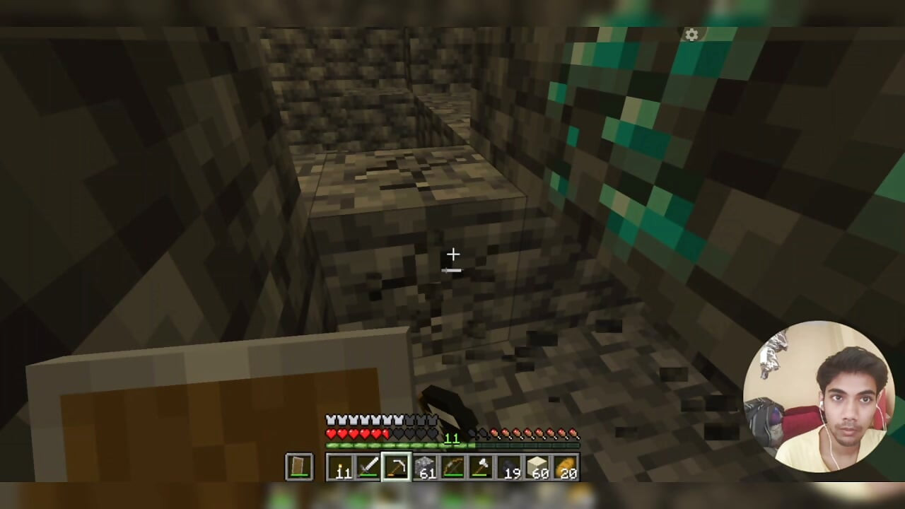 Äntligen hittade jag diamanter i Minecraft Är det lätt att hitta?