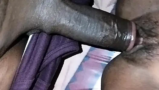 15 inçlik yarakla bir gecede sikiliyor. Hintli ateşli kadın | Hintli kadın