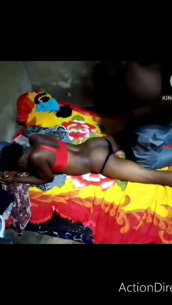 Mi suegra me ofrece el coño en las fiestas. | Clip 1