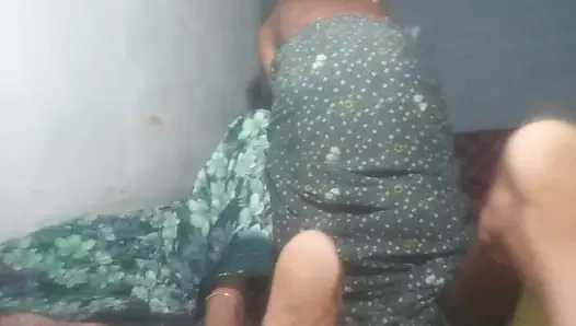 Hintli çiftler ev yapımı seks