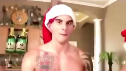 Noel Baba sana bazı özel hediyeler getirdi