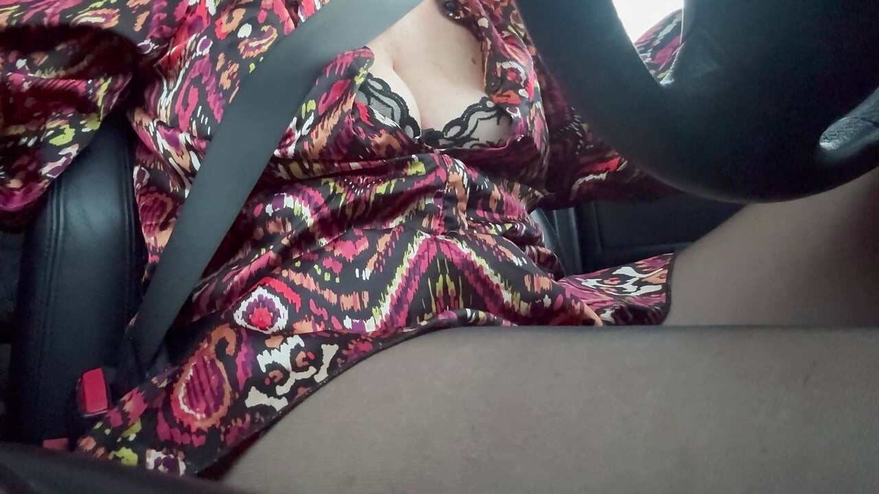 I woke up horny and touched my pussy through pantyhose in the car in public