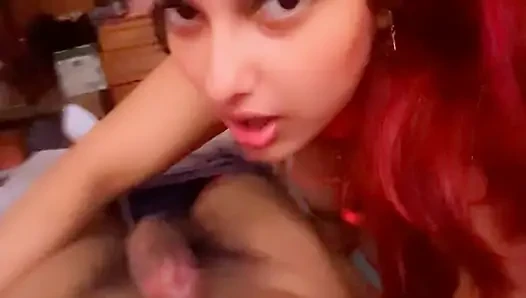 Si cewek hot rambut merah dientot habis-habisan sampai tenggorokan