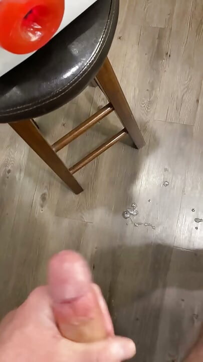 개틀링 토이 리뷰와 POV 데모, 정액 세 번 사정!