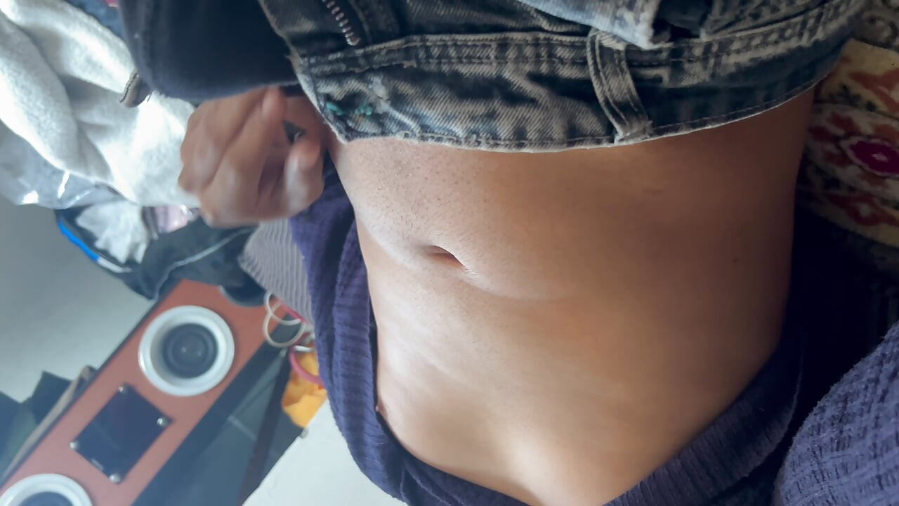 Chubby guy masterbesion